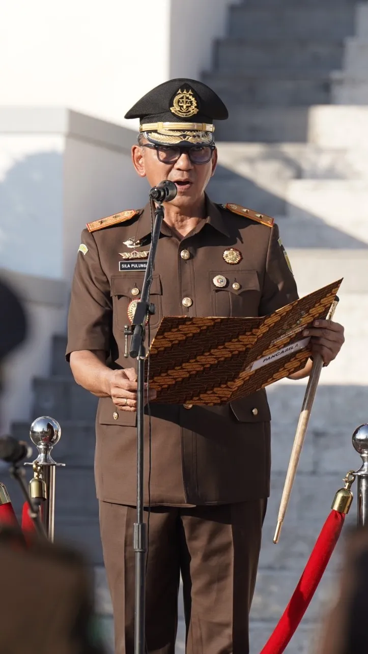 Kajati Sulsel, Dr Sila H Pulungan memimpin Upacara Peringatan Hari Keluarga Nasional (Harganas) ke-33 pada Senin, 29 Juni 2026