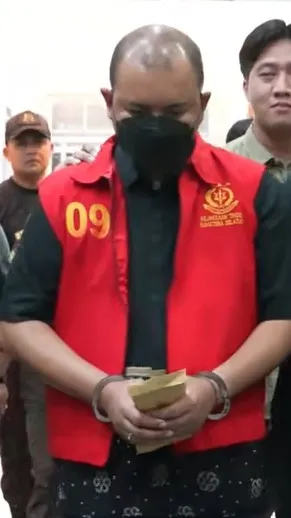 Terjaring OTT. Kejati Sumsel Tetapkan Kepala KUPP Kelas III Sungai Lumpur Sebagai Tersangka Perkara Korupsi Pelayanan Surat Persetujuan Berlayar