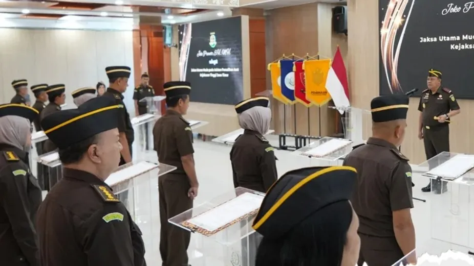 Kajati Jatim melantik 19 orang jaksa sebagai Tim Satgas Pemulihan Aset