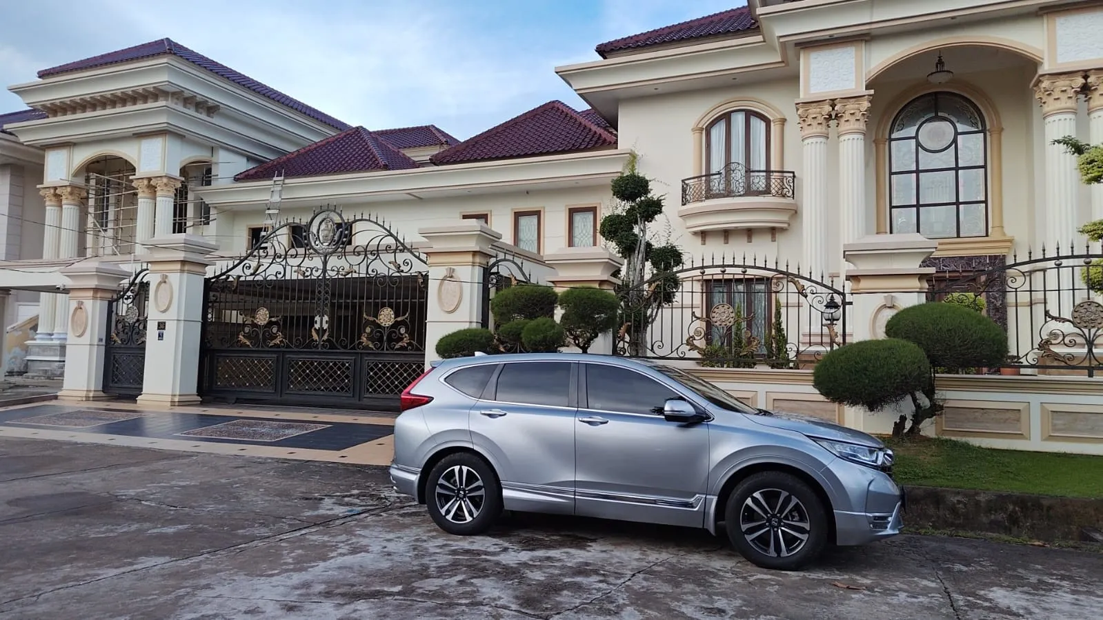 Penampakan Aset Sitaan Tersangka SDT alias Aseng  dan Afiliasinya di Kalbar dan Jakarta Terkait Perkara Penyimpangan IUP PT QSS